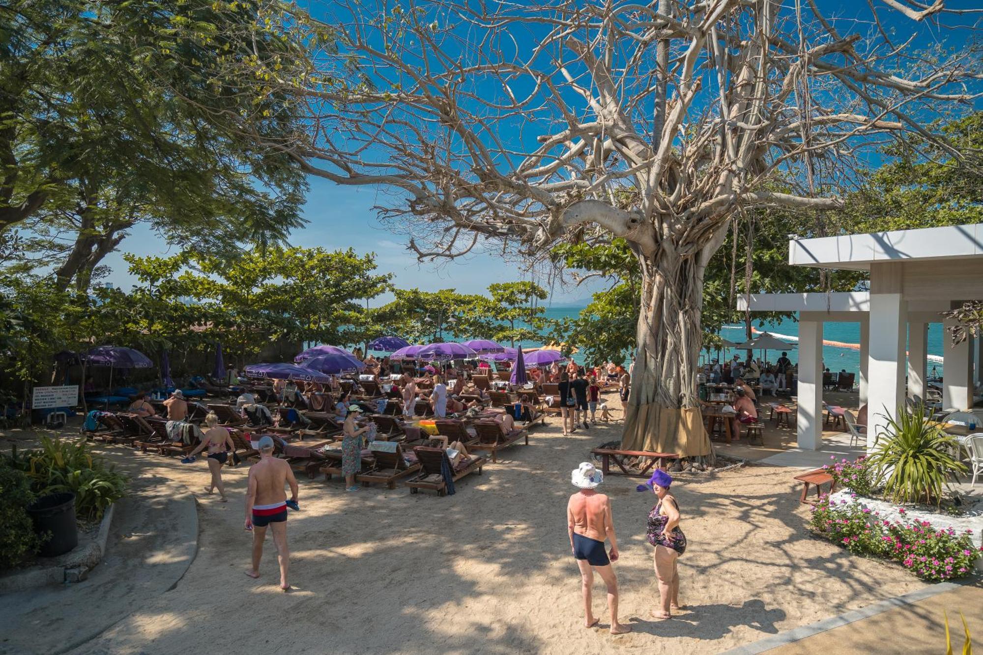 Long Beach Garden Hotel & Pavilions Pattaya Exterior photo